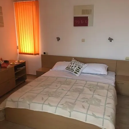 Sunny Holiday Apartament